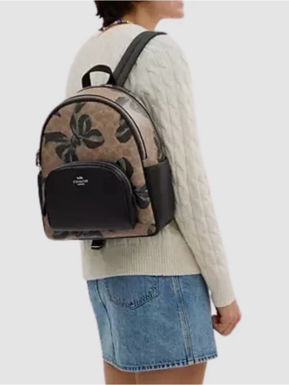 Coach Court Backpack In Signature Canvas With Bow Print - Picture 4 of 10